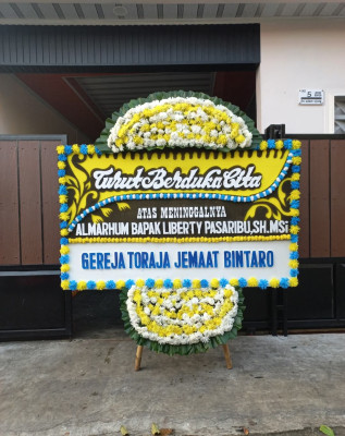 Papan Bunga Duka di Labuhan Haji Timur